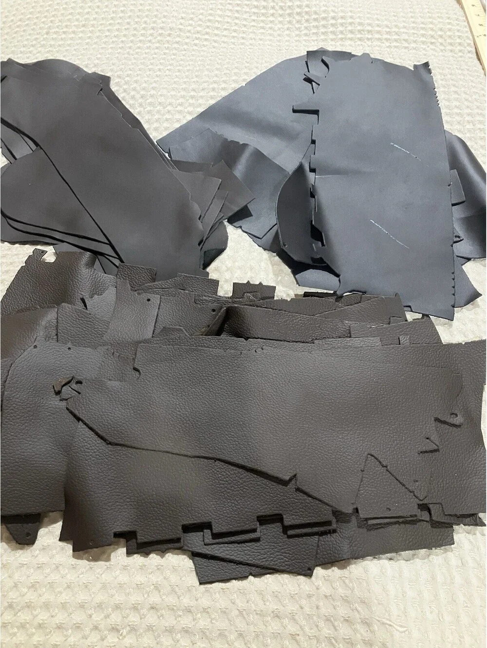 Almost 4lbs Of Bulk Scrap Leather Trimmings, Cowhide Remnants, Premium Leather